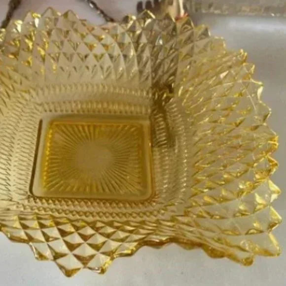 WESTMORELAND English Hobnail Ruffled Square 6.75" Amber Depression Glass Plate - Picture 4 of 4